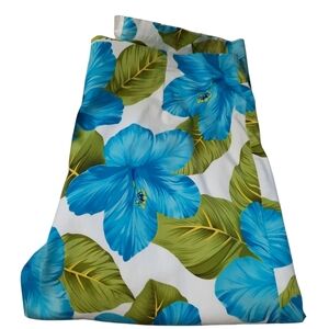Carolina Colours Vintage Floral Blue and Green Capri Plus 20